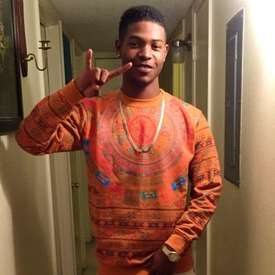 Real dont speak it shows ! 1❤ to all my Rip's & Free all my niggas ! #GMG #GMBG IG : LilDogan_ KiK: Ballout9