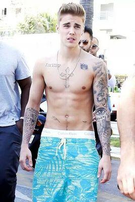 owesgg's profile picture. Iludido é meu idolo que pensa que eu compro as musicas dele pelo Itunes.