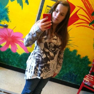 My name is Christine Gaynelle-Elizabeth Springs. I am 18 years old.I have two brothers and three sisters. I am taken!!❤️