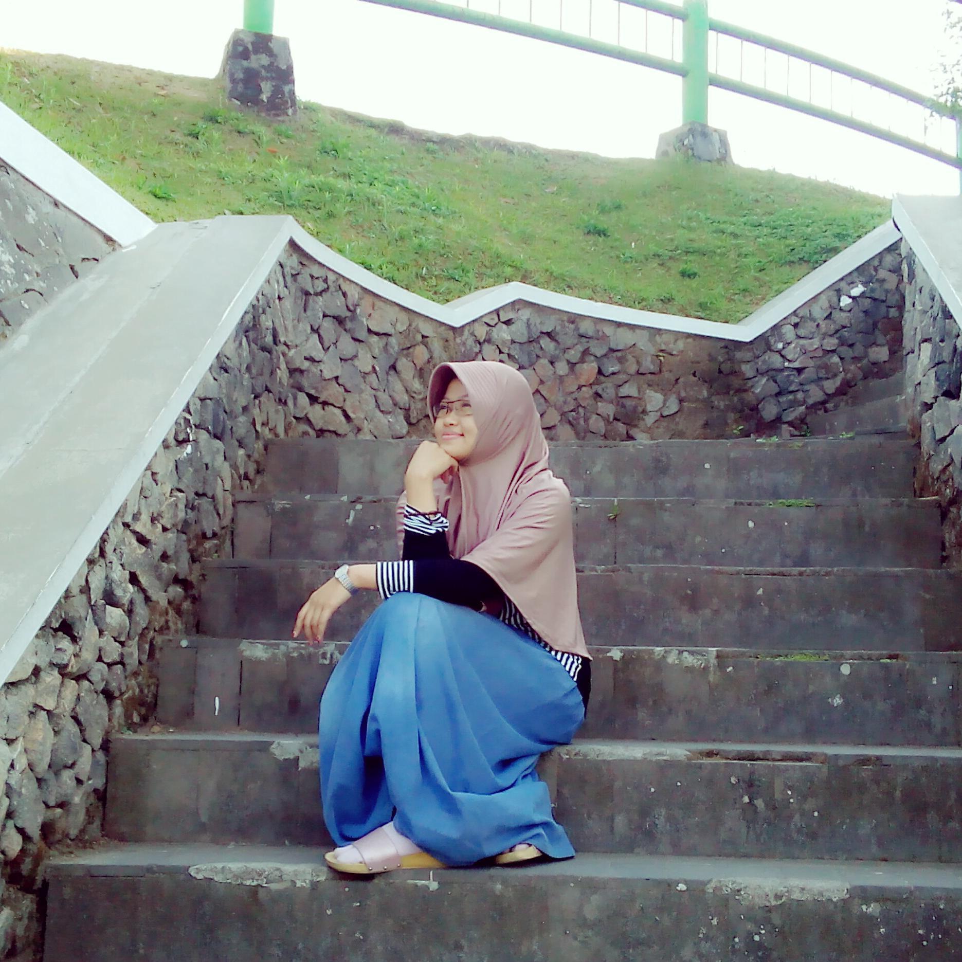 simple women| im pharmacist| love @coTheedy | IG:RATU_CS | path: ratucitrasakinah