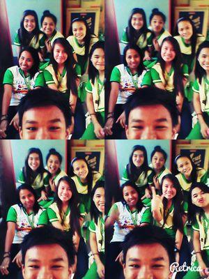 \m/ die hard fan of Christina grimmie, 1D, 5 sos and ... Hunter hayes?? hahaha promise to follow back!! l rawwwk for real  \m/