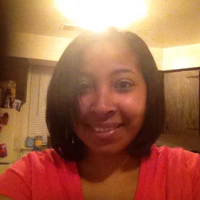 YvonneNicoleH's profile picture. 