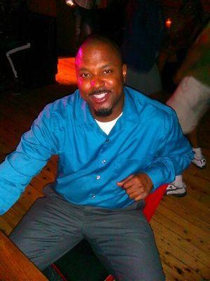 ronwestglobal's profile picture. 