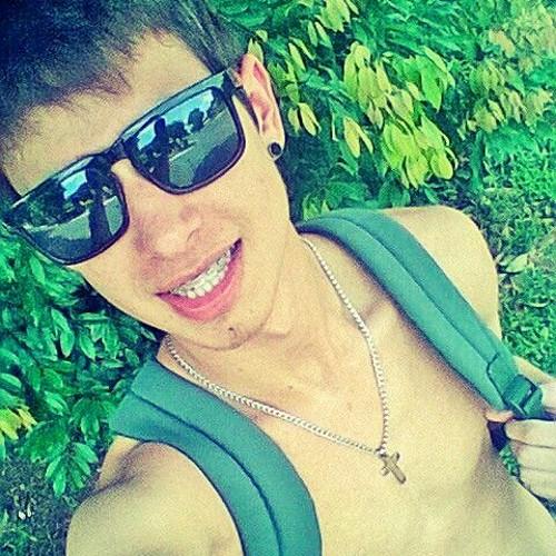 fé no Pai que o Inimigo cai ♫