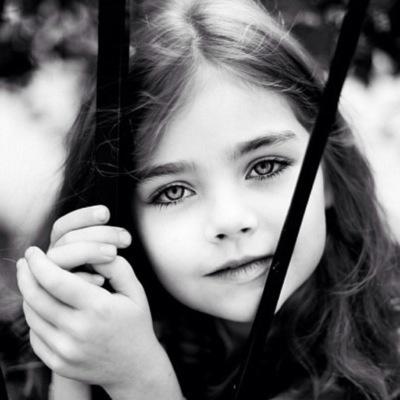 MuniMAlsuwaidi's profile picture. بين الحلم والأمنية والقدر والنصيب، لا يحدث إلا ما كـتبه الله لنا، الأشياء الجميلة تختبئ خلف العسر دائما ليفاجئ الله صبرنا بكرم عـطـاياه