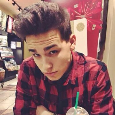 •Street Team for Jacob Whitesides• Read about us and apply for the team here! http://t.co/UjqL3T5EMQ •@thotfooljacob & @whitesidemahone•