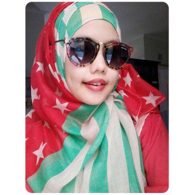 NounnaMeMell's profile picture. Semua akan bahagia pada waktu nya..