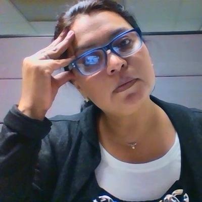 Creo en una utopía, que poco a poco luchamos por que sea una realidad. Mi fuerza del cuerpo y espíritu se unen en una esperanza de vida diferente.