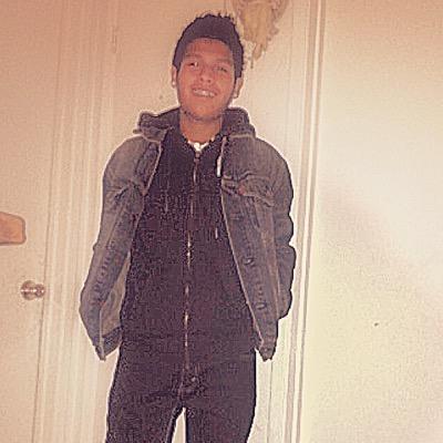 #3 love being mexican soccer is life .⚽️⚽️ Born Heartford Mi rasied in California follow me on IG @itseddybro add me Kik;itseddybro SC;itseddybro_916