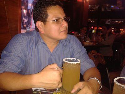 Mi FLACO de arriba sobre todas las cosas. Ecuatoriano de corazón, Emelec mi pasión, 100% Salsero. Respeto la naturaleza y sobre todo respeto al prójimo