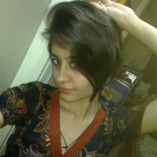 Hey am Chono Maono from Indian I like Hollywood and Bollywood actress styles here.
