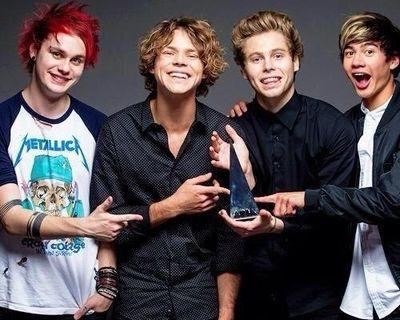 Best Calum Hood Pics
