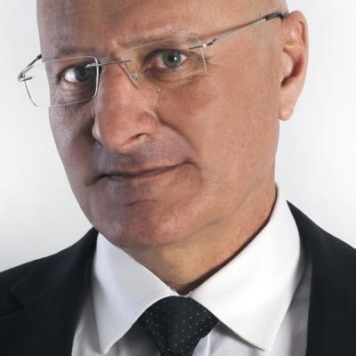 פעיל חברתי ממובילי מחאת השופרסל.
חייבים לפעול כדי להוריד את יוקר המחיה.
חייבים מע״מ דיפרנציאלי על מוצרי מזון  כמו ב OECD.
פיקוח מחירים על כל מוצרי מזון בסיס.