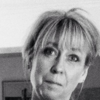 vickibutcher1's profile picture. Lover of life and all that it has to throw at me, including Writing, gardening and knitting but not necesssarily in that order. Wine also involved