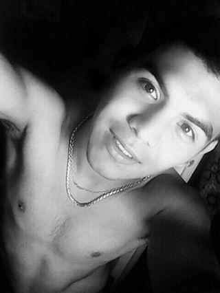 seguimee en el face :3 http://t.co/lVMSKaYSv2