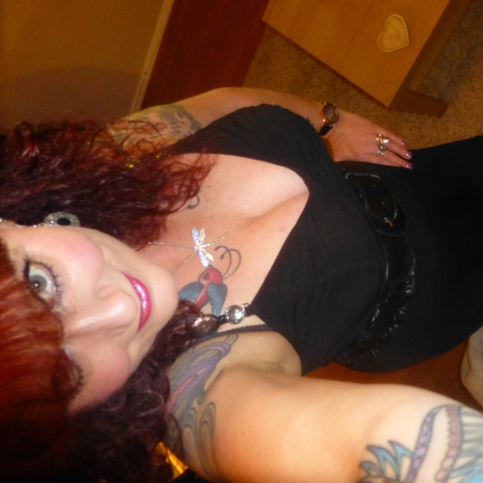 dezzieraven's profile picture. Owner of Time Travel Tea Time, Vintage lover, Singer, lover of life :) find me on Facebook... Time Travel Tea Time ☺