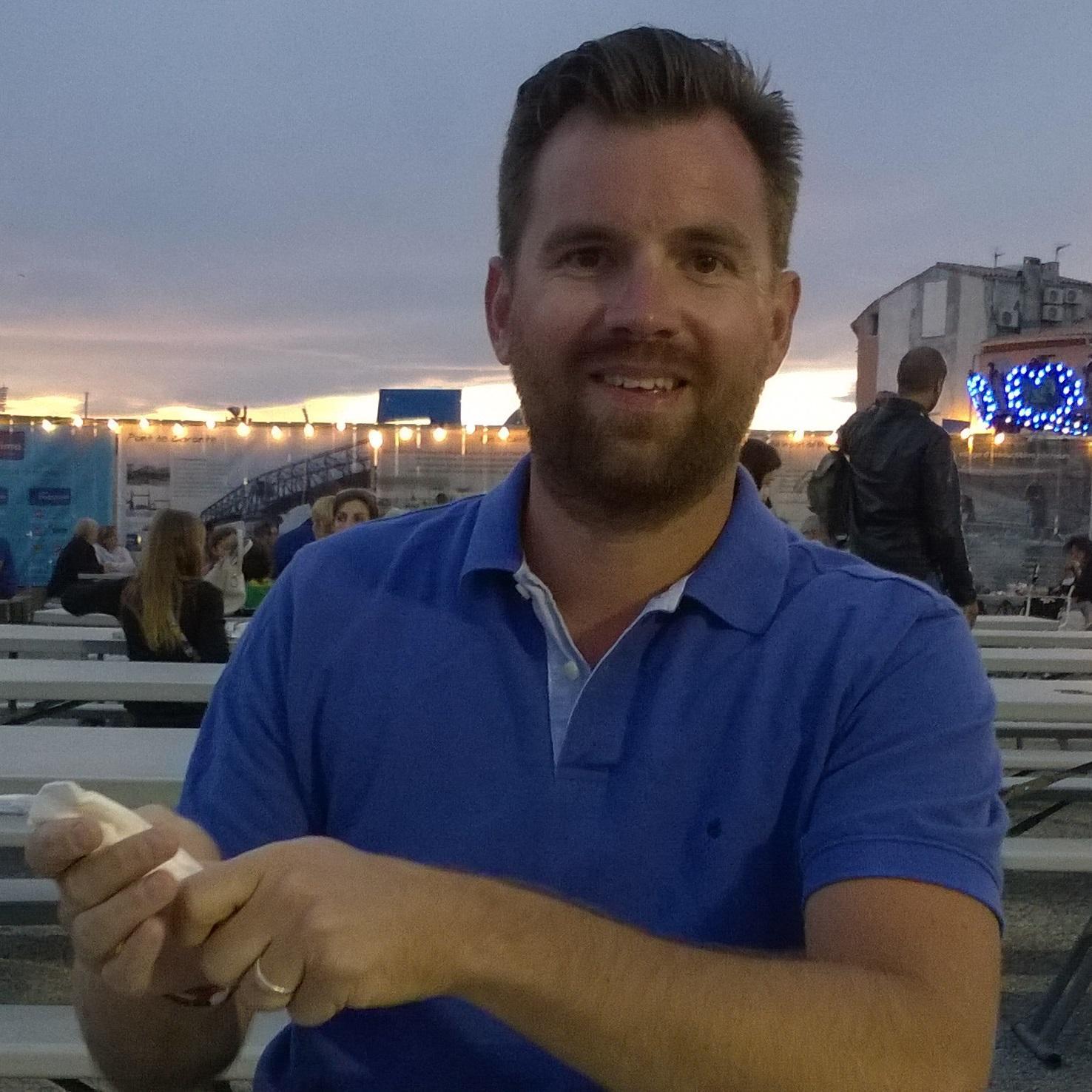 Tech-minded | Traveller | Husband of Anke | Father of Rik | Field hockey player | Adventurous | Racing cyclist | Nature enthusiast | Hiking | Good food |Cooking