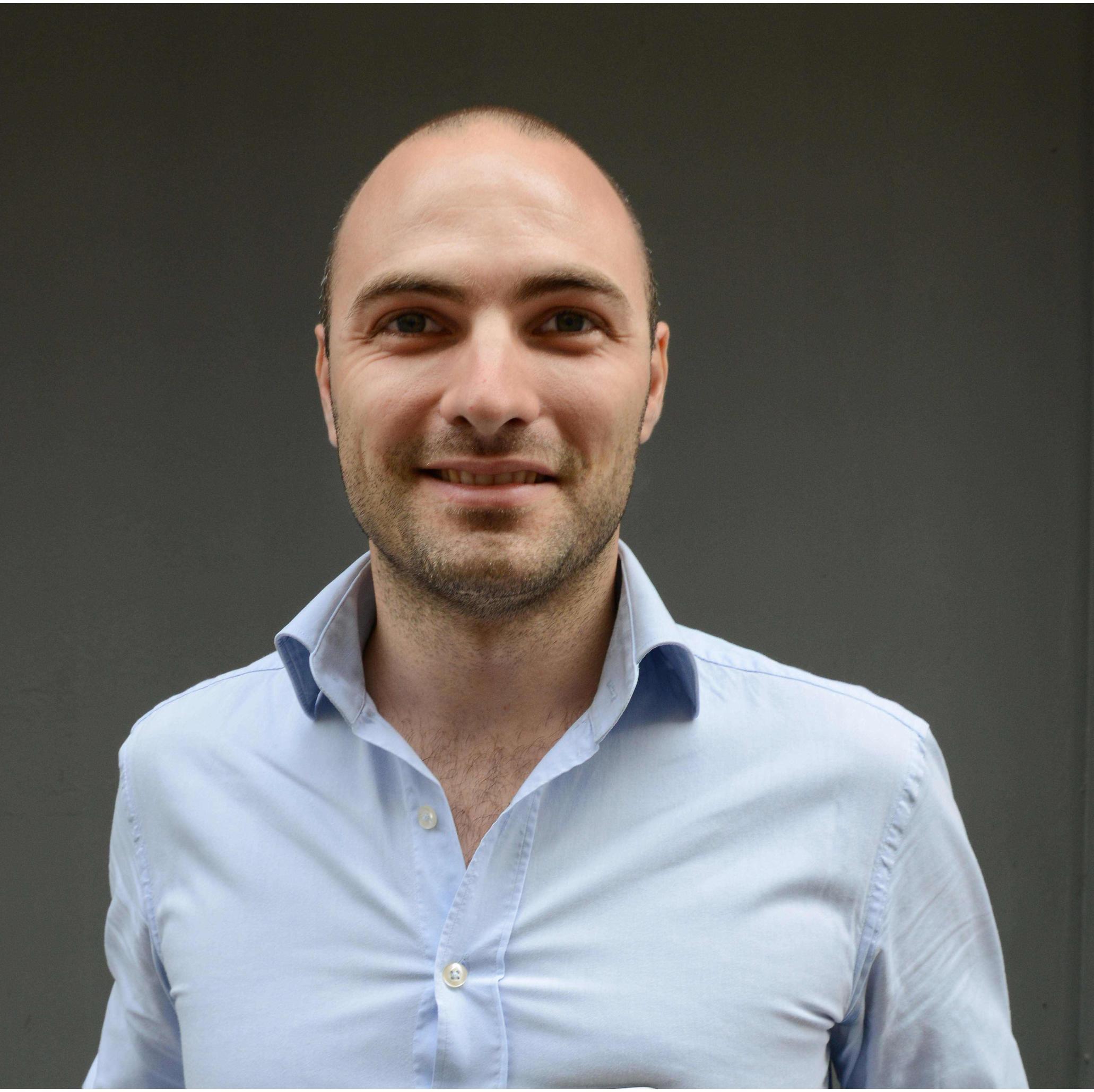 VP Sales & Marketing @PeopleSpheres 
#Digital lover - enjoy #meeting people - Love #RH #innovation #startupworld