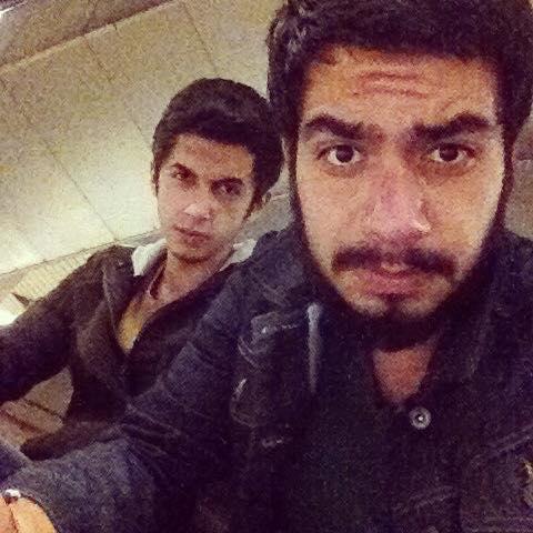 overexposureart's profile picture. çok boş insandım, hala öyleyim.