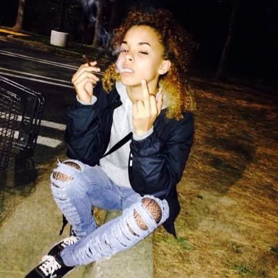 made another Twitter Cuz I got bored .GO FOLLOW MY MAIN @_leeyahhhh with 4 h's yassssss