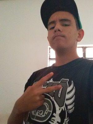 Amo futebol, mulheres, dinheiro e principalmente DEUS