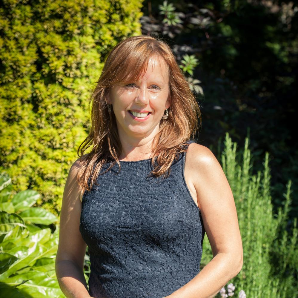 Therapeutic writing practitioner