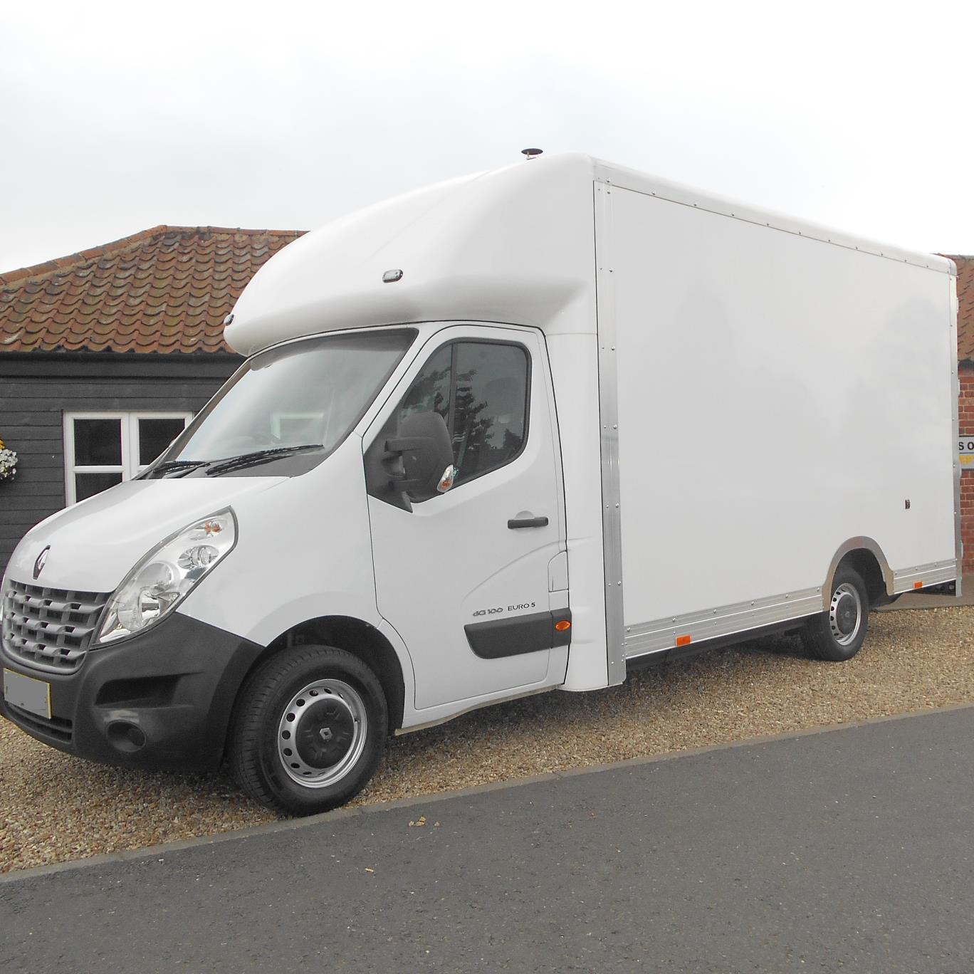 We specialise in clearing all types of houses 7 days a week throughout the UK. Our friendly, courteous team delivers efficient work within 48 hours notice.