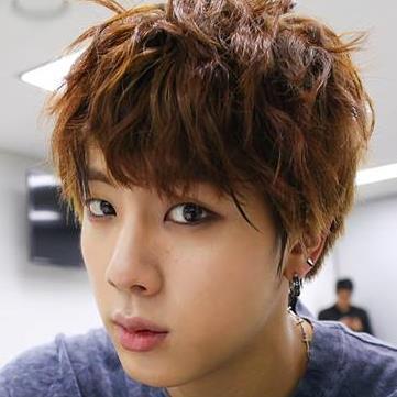 Sono Jin, la Pink Princess e visual dei Bangtan Boys.   @KimTaeHyung_V ♥~