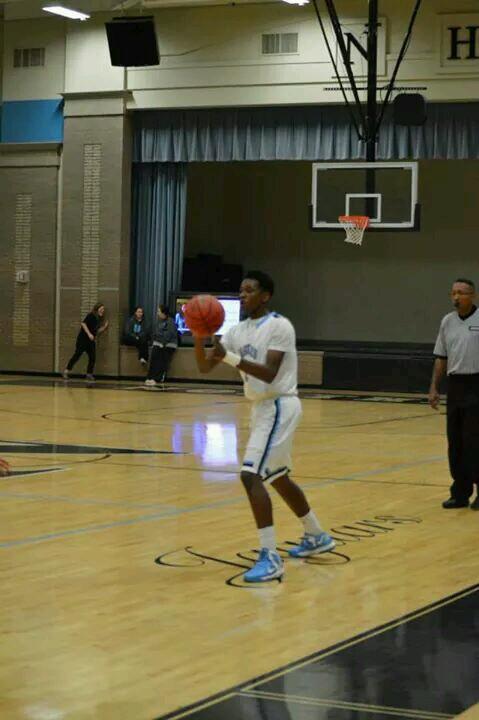 DemontezR's profile picture. 