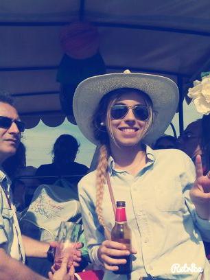 Nazarena,bética y fiel a mis colores.Siento debilidad por tierras romereñas.'Que te vaya bonito y no te vuelva a ver..'
Dos Hermanas-Los Romeros