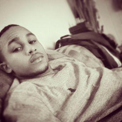 1freshbush's profile picture. 