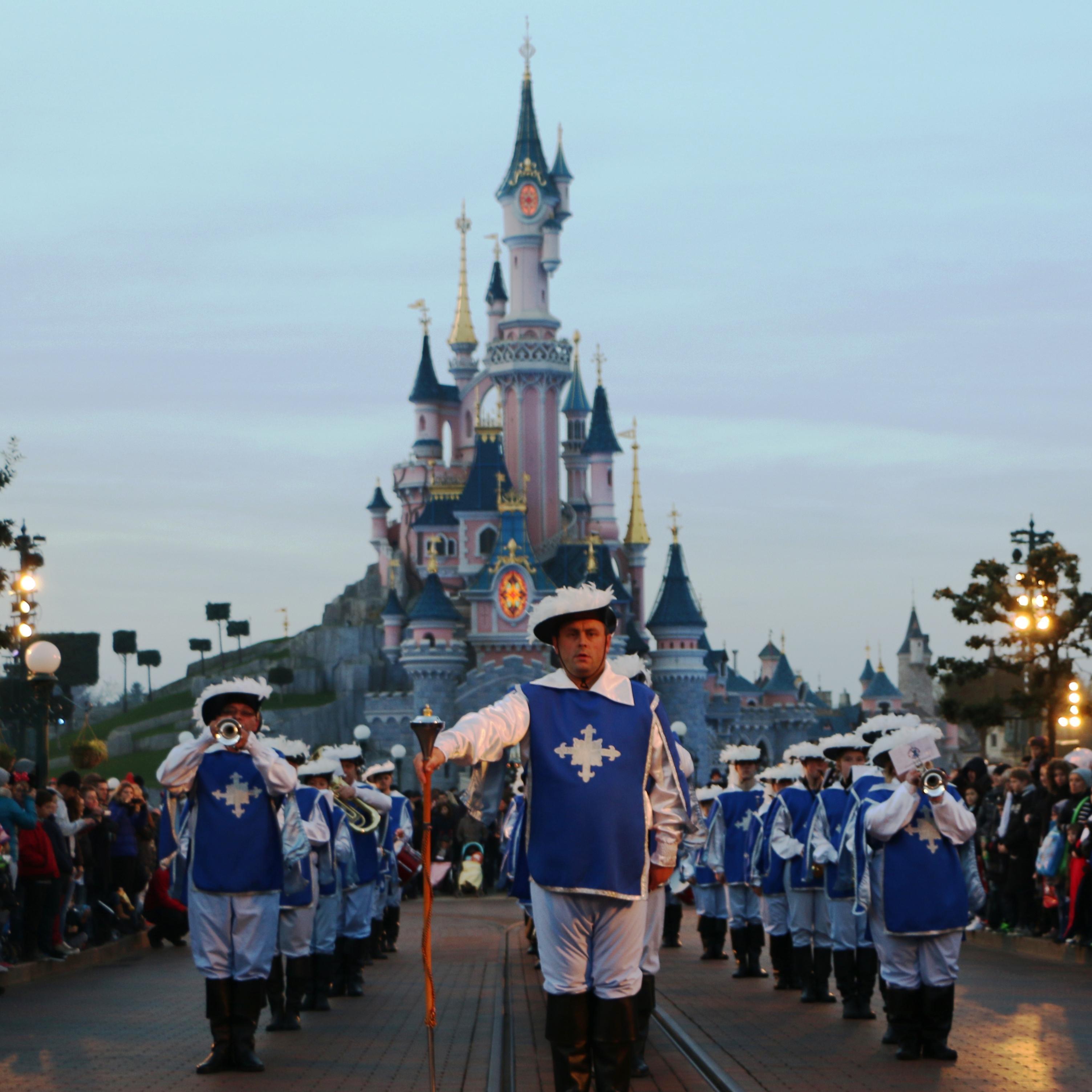 The Chesterfield Musketeers Showband are a Marching Display Carnival band based in Chesterfield Derby & Eastwood, England. They are a Registered Charity 1122519