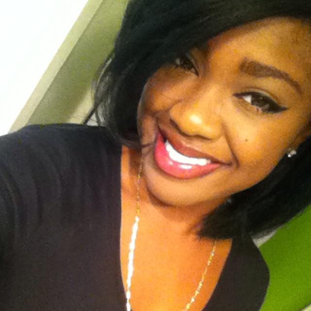 Not stressing the little tryings.. Trying to live comfortable
Instagram valcutie