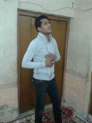 وراء كل حب حكايه