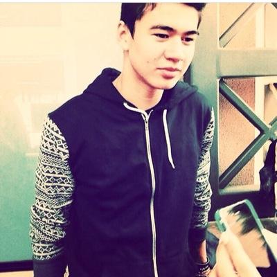 im in love with 5 seconds of summer so please excuse me when i fangirl, thanks.