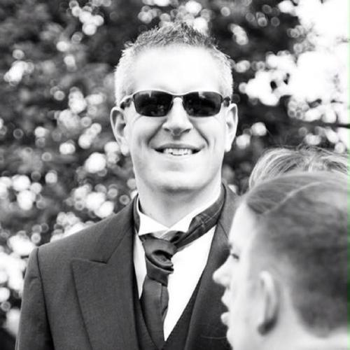 simonhood42's profile picture. Powered by caffeine and chocolate