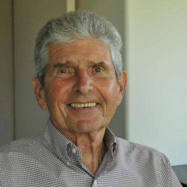 Geriatric Psychologist, author, consultant, and speaker. Recently the author of #RefireBook with @KenBlanchard.