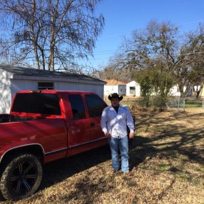 staysdrunk's profile picture. 