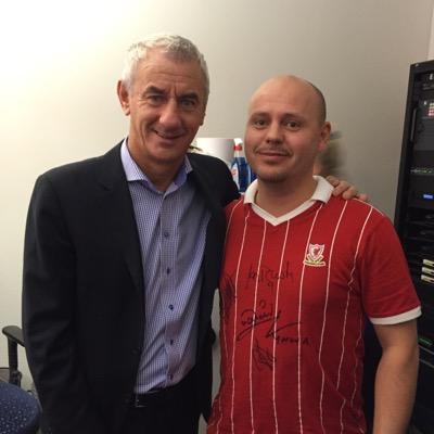Mitt liv består nog dessvärre bara av fotboll. Och av fotboll.