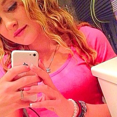 ♡ / insta: xloisx01/ snap: loislovex / respect vor al die mensen op de wereld die me lach een beetje luider, me glimlag iets intenster, en men gekte gekker make