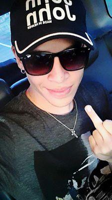 ihttp://instagram.com/lucas_dudups                                               https://t.co/HCVMhSrHeH