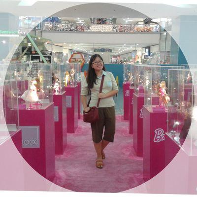 maid_in_glasses's profile picture. Me, myself and time. No lipsticks needed! (0^◇^0)/