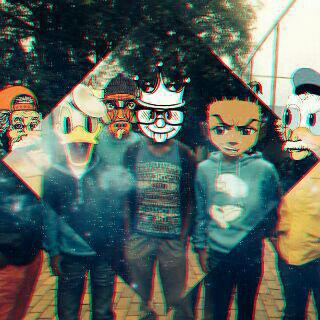 Toast to the underdog†    Toast to the team♚         Toast to the fact that we close to this      dream★