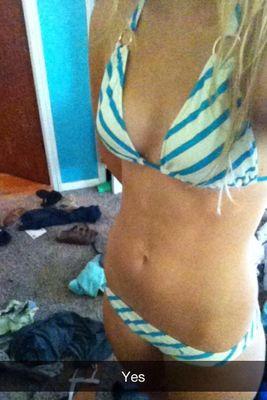Girls snap @chatsnudesnapxx and they get posted on Twitter instantly!