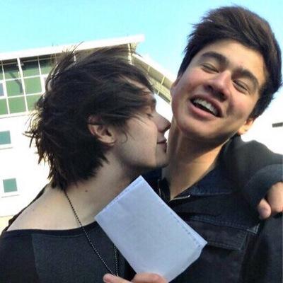 5sos fucks me up