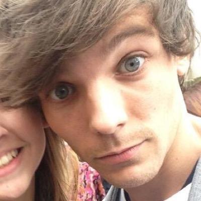 i hope this made you smile :D dont follow me follow @bIackteehoran pleasee