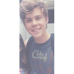 i gave you a free follow to help you gain so follow @damnastxn for me please