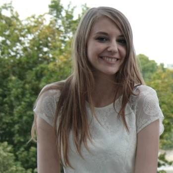 Responsable E-Réputation au Pôle #Web d'une agence de presse - Compte #CM : @asophiedemiras (en hiatus) - Perso : @razaflek - #Blog : @asophiepierre