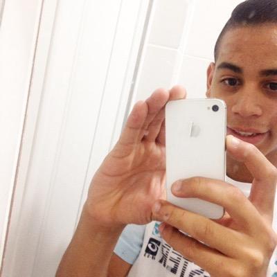 :Deus não opera na ansiedade, portanto, ocupe-se e não se preocupe, espere mas não se desespere, no tempo certo tudo da certo.