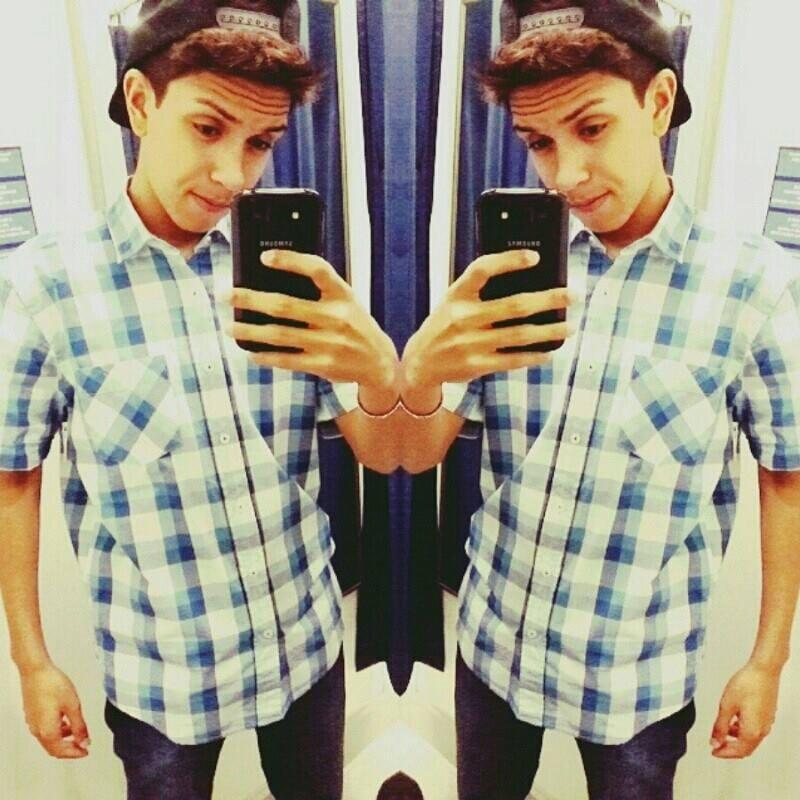 Instagram : @ ogiuliooliver                                                           
Paulinha ♡